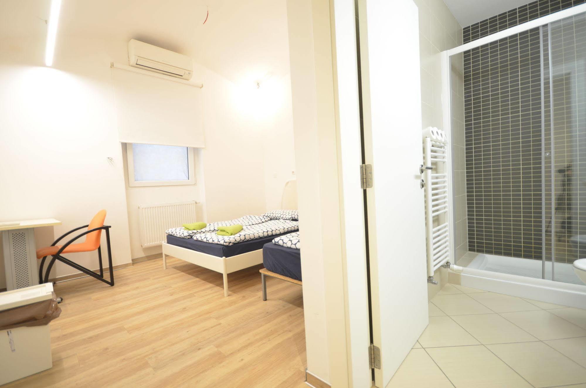 Rooms Ambrozic Ljubljana Buitenkant foto