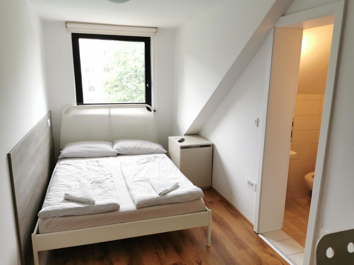 Rooms Ambrozic Ljubljana Buitenkant foto